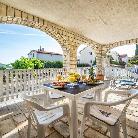 Apartments The Heart Of Croatia Pirovac Bagian luar foto