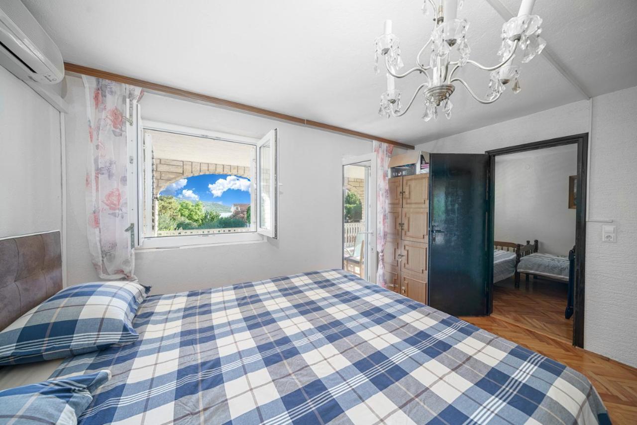 Apartments The Heart Of Croatia Pirovac Bagian luar foto